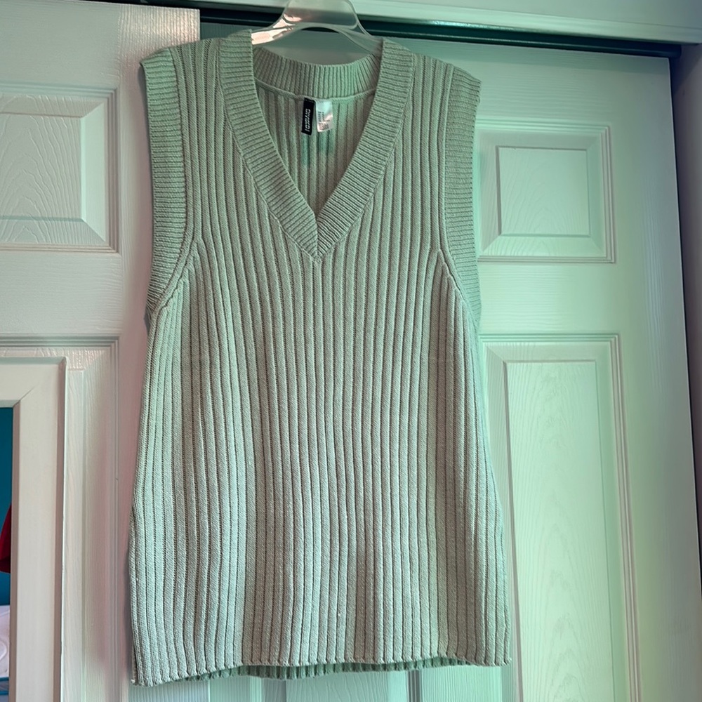 H&M Sweater Vest